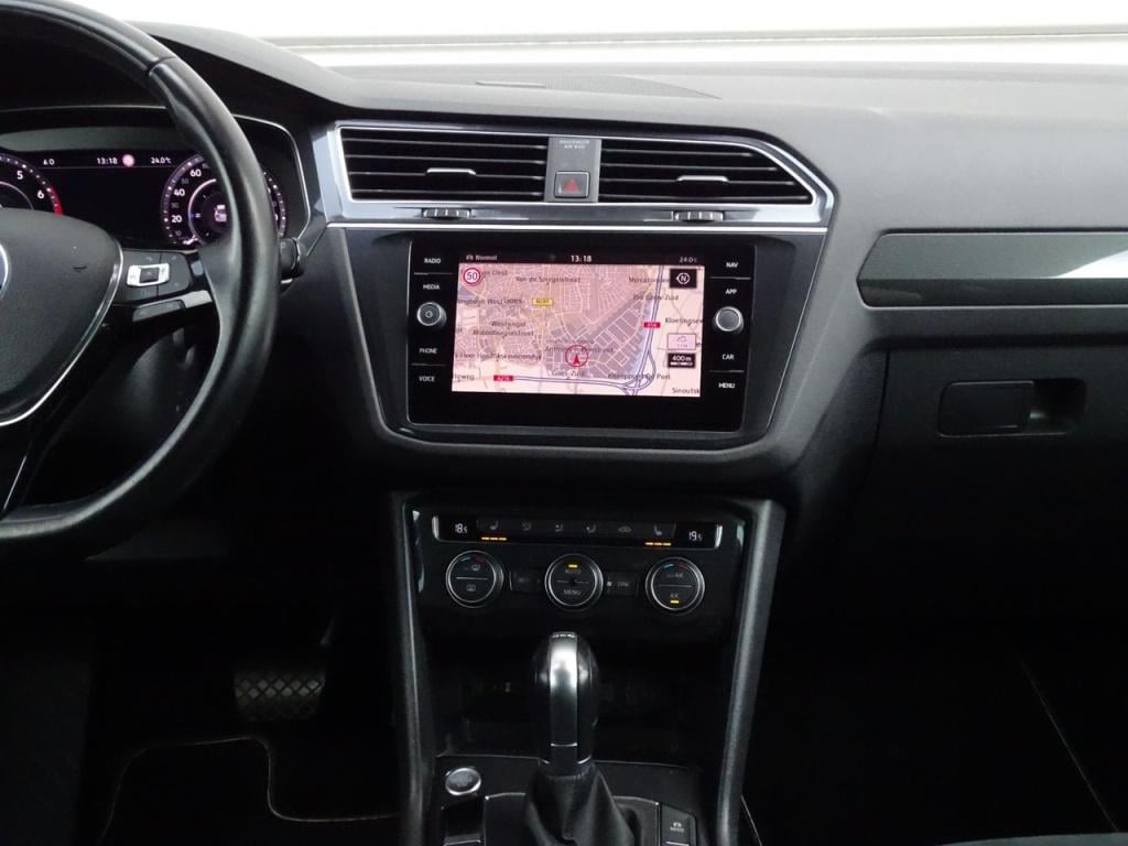 Volkswagen Tiguan 1.4 tsi act highline business r aut | r line | trekhaak |