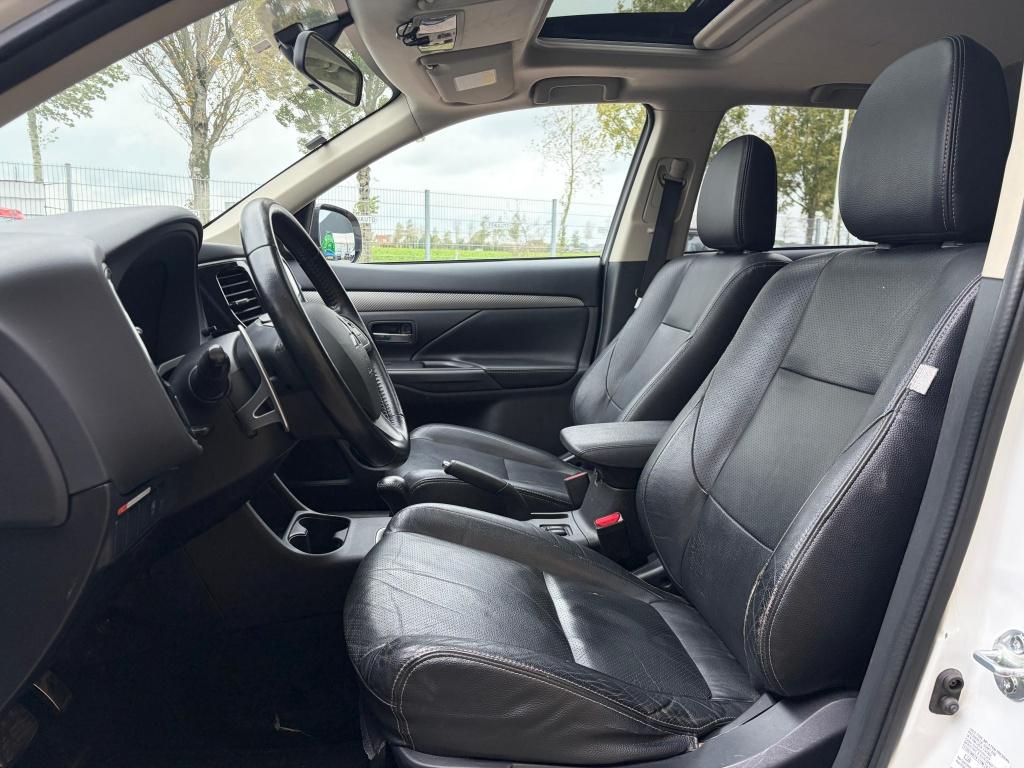Mitsubishi Outlander 2.0 instyle | 7 peroons | trekhaak