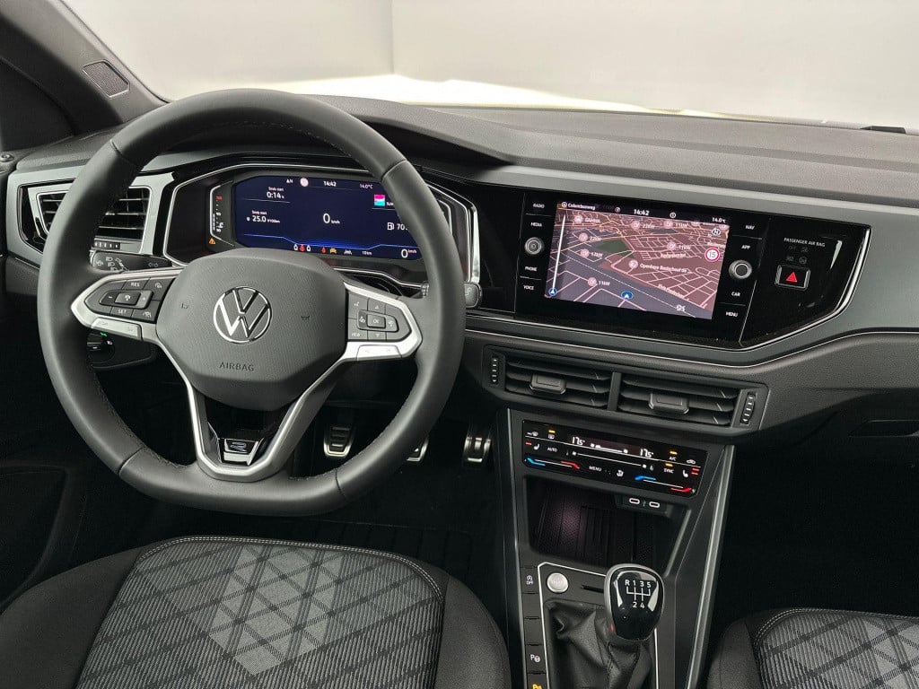Volkswagen Polo r-line-edition 1.0 70 kw / 95 pk tsi hatchback 5 v