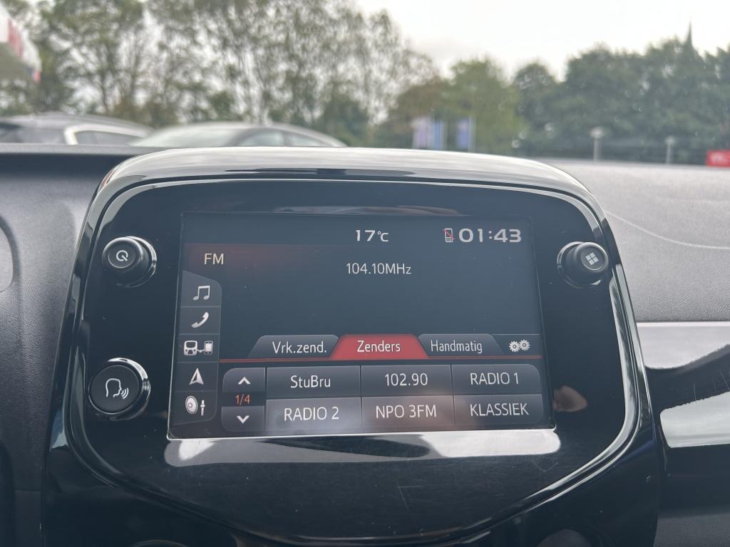 Citroen C1 1.0 vti airscape 68pk s&s 5d airscape shine navigatie | achterui