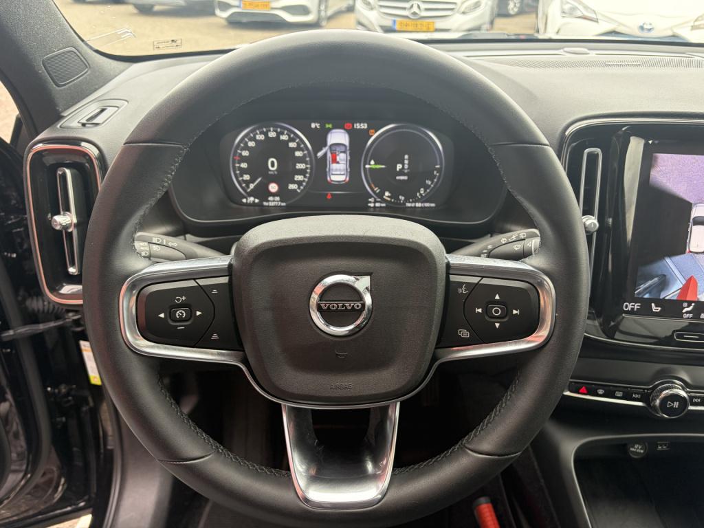 Volvo XC40 1.5 t5 plug-in hybrid ultimate dark