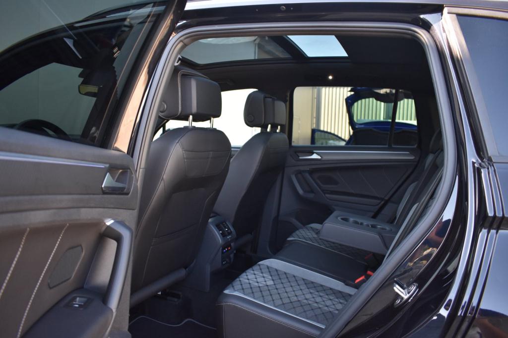 Volkswagen Tiguan 1.5 tsi r-line black style | iq.light | dealer ond. | pan