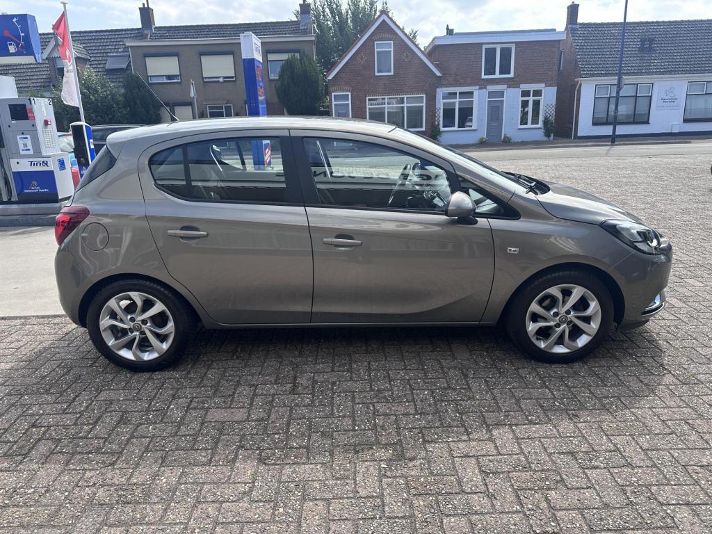 Opel Corsa 1.4 color edition