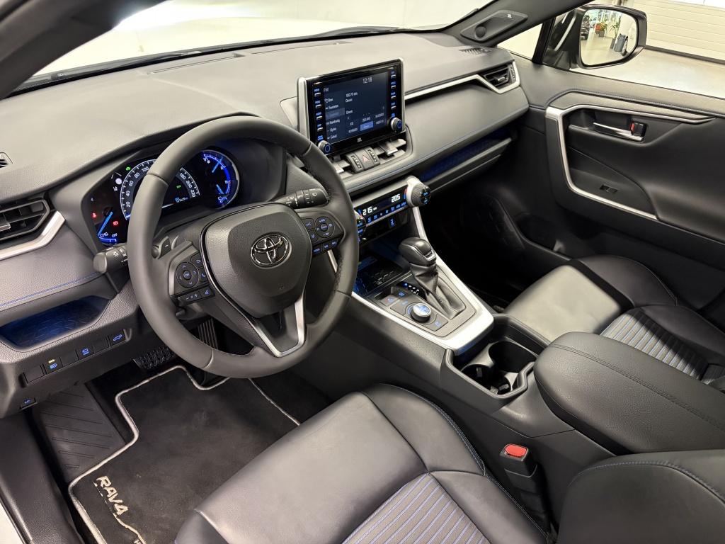 Toyota Rav4 2.5 hybrid awd bi-tone