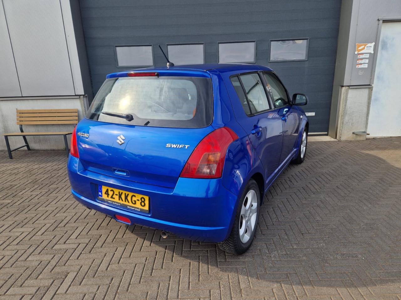 TE KOOP SUZUKI SWIFT 1.3 GLX MET KLIMAAT CONTROL 2250,- EURO