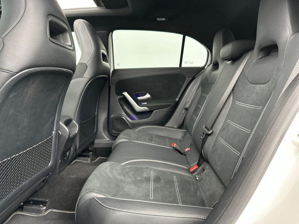Mercedes-Benz A-Klasse 250 e amg pano sfeer camera night pakket