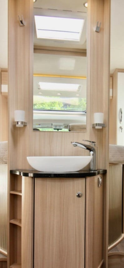 Burstner Nexxo T745 camper