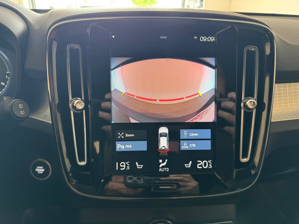 Volvo XC40 1.5 t4 recharge inscription expression