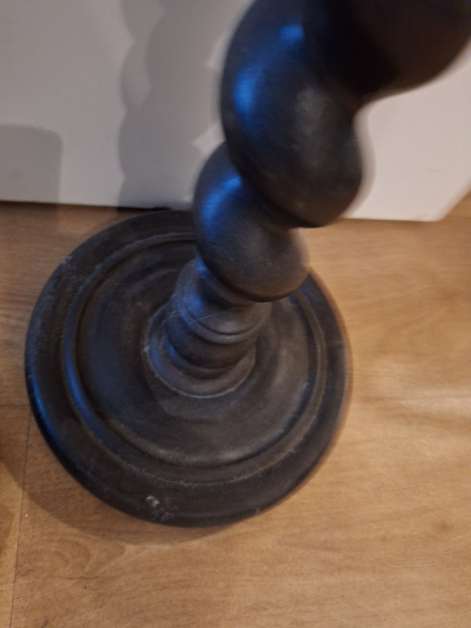 2 houten standaards