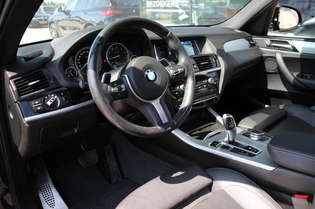 BMW X3 sdrive20i centennial high executive | m pakket | pano | leder | head