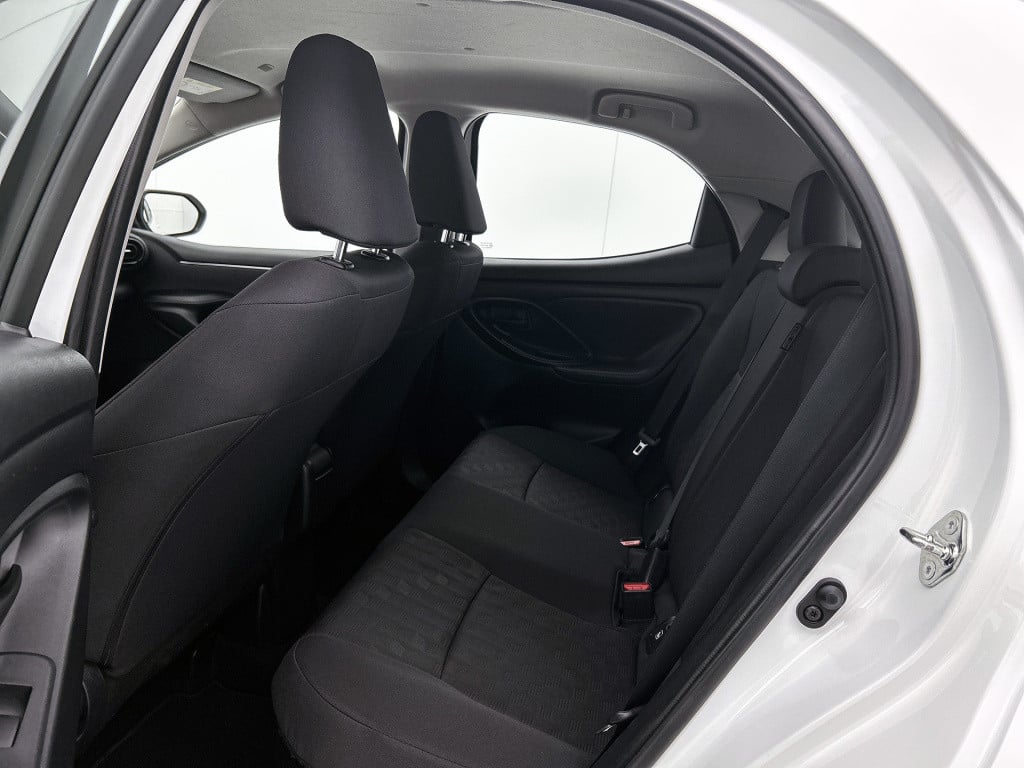 Mazda 2 Hybrid 1.5 centre-line