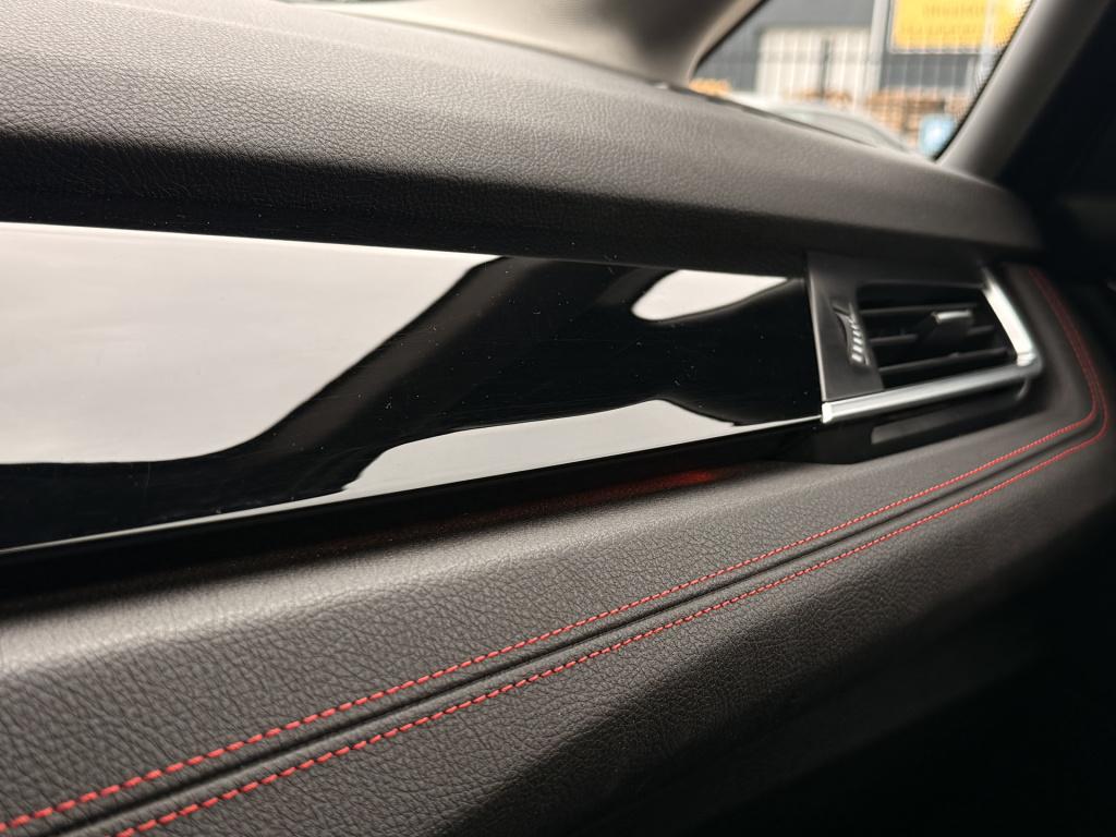BMW 2-serie active tourer 216d centennial sport line | pano | trekhaak | st
