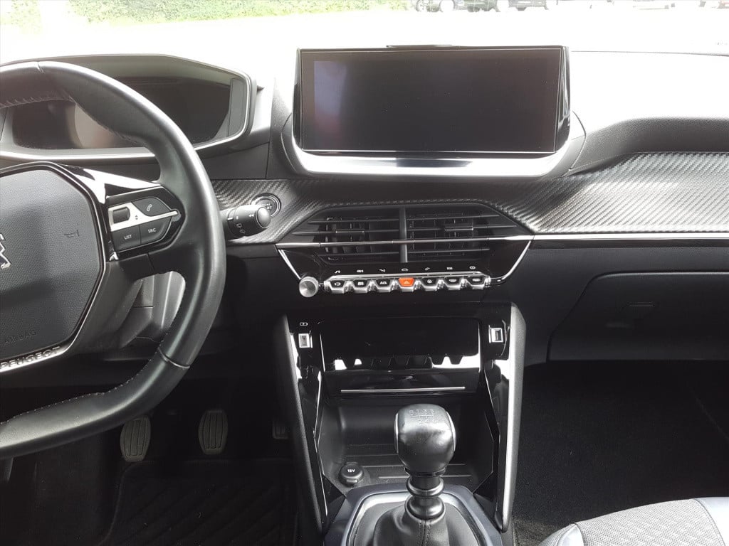 Peugeot 2008 1.2 puretech 100pk allure navigatie | trekhaak | cruise & clim