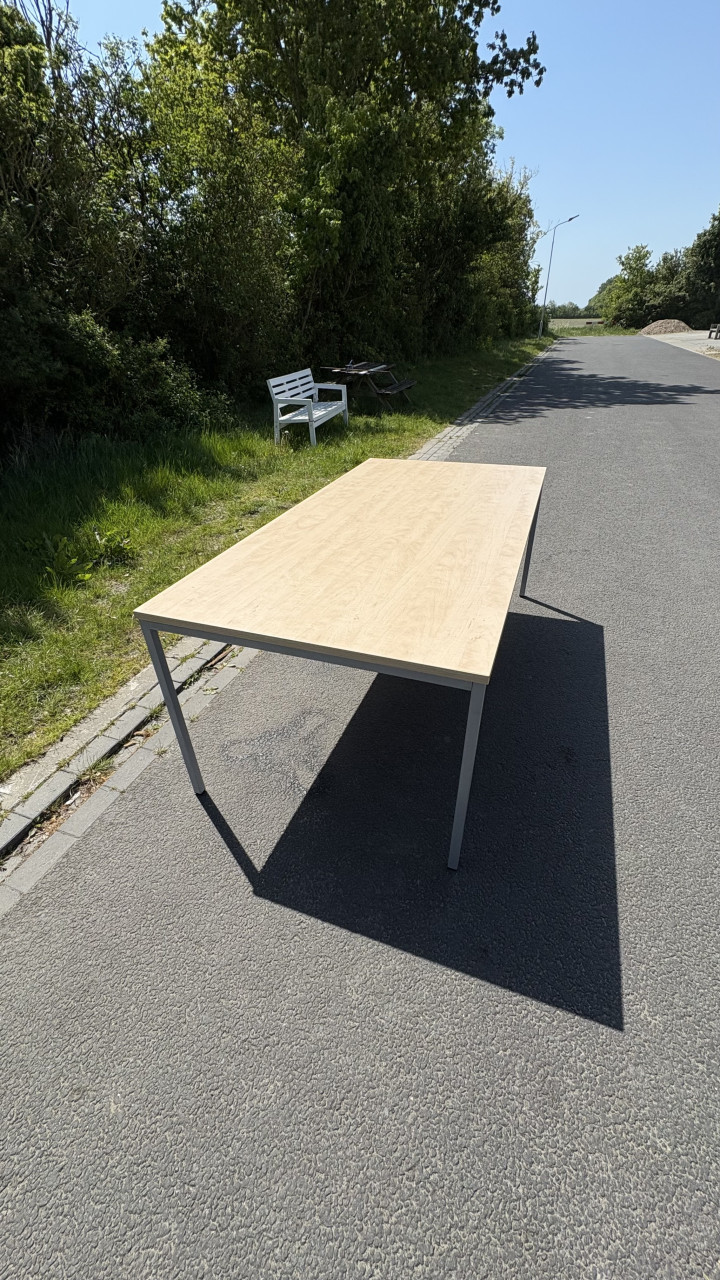 Kantinetafel werktafel bureau
