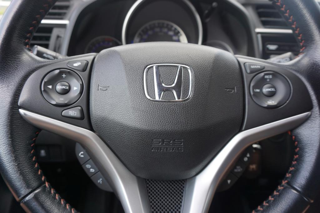 Honda Jazz 1.5 i-vtec dynamic airco / navi / cruise / stoelverw. / dab / ca