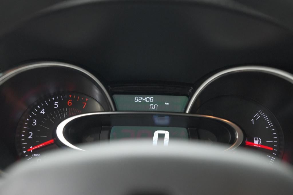 Renault Clio estate tce 90 limited | trekhaak | apple carplay | parkeersens