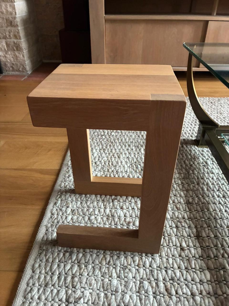 Bijzettafel massief eikenhout in perfecte staat