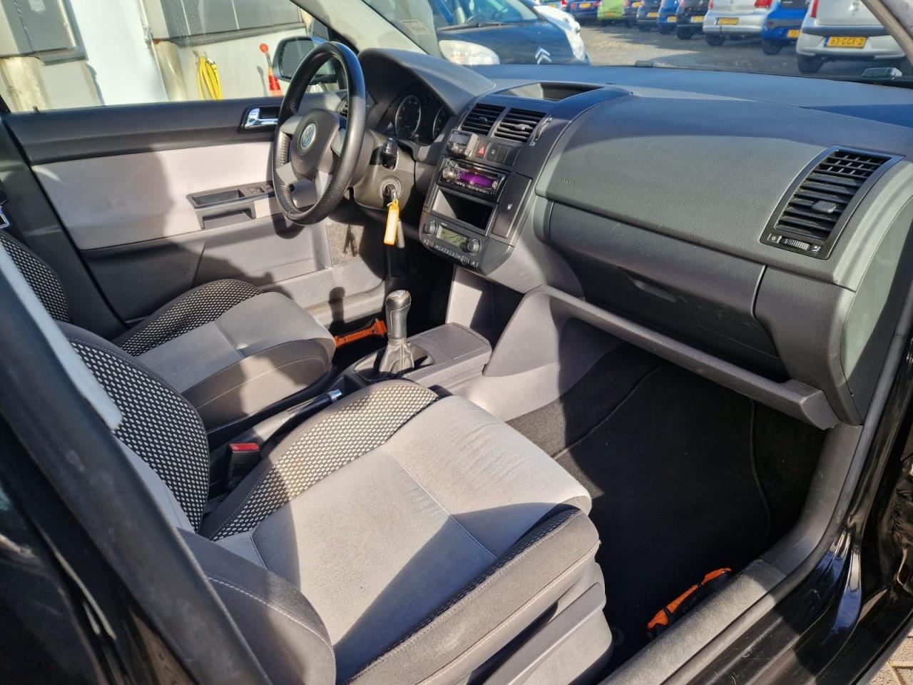 TE KOOP VOLKSWAGEN CROSS POLO 1.4 16V MET KLIMAAT CONTROL