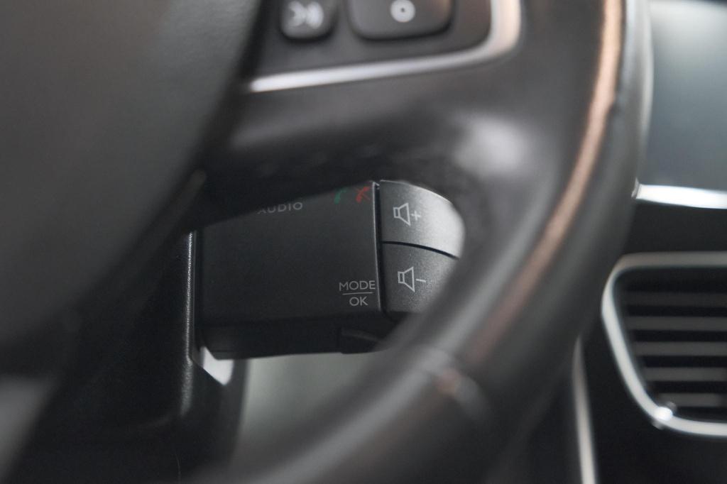 Renault Clio estate tce 90 intens | navigatie | parkeersensoren | half lede