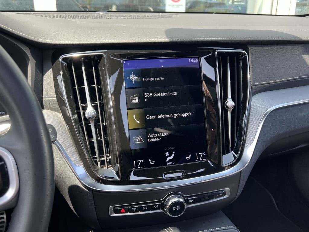 Volvo V60 t6 398pk recharge r-design| panodak| adap.cruise| trekhaak| awd|