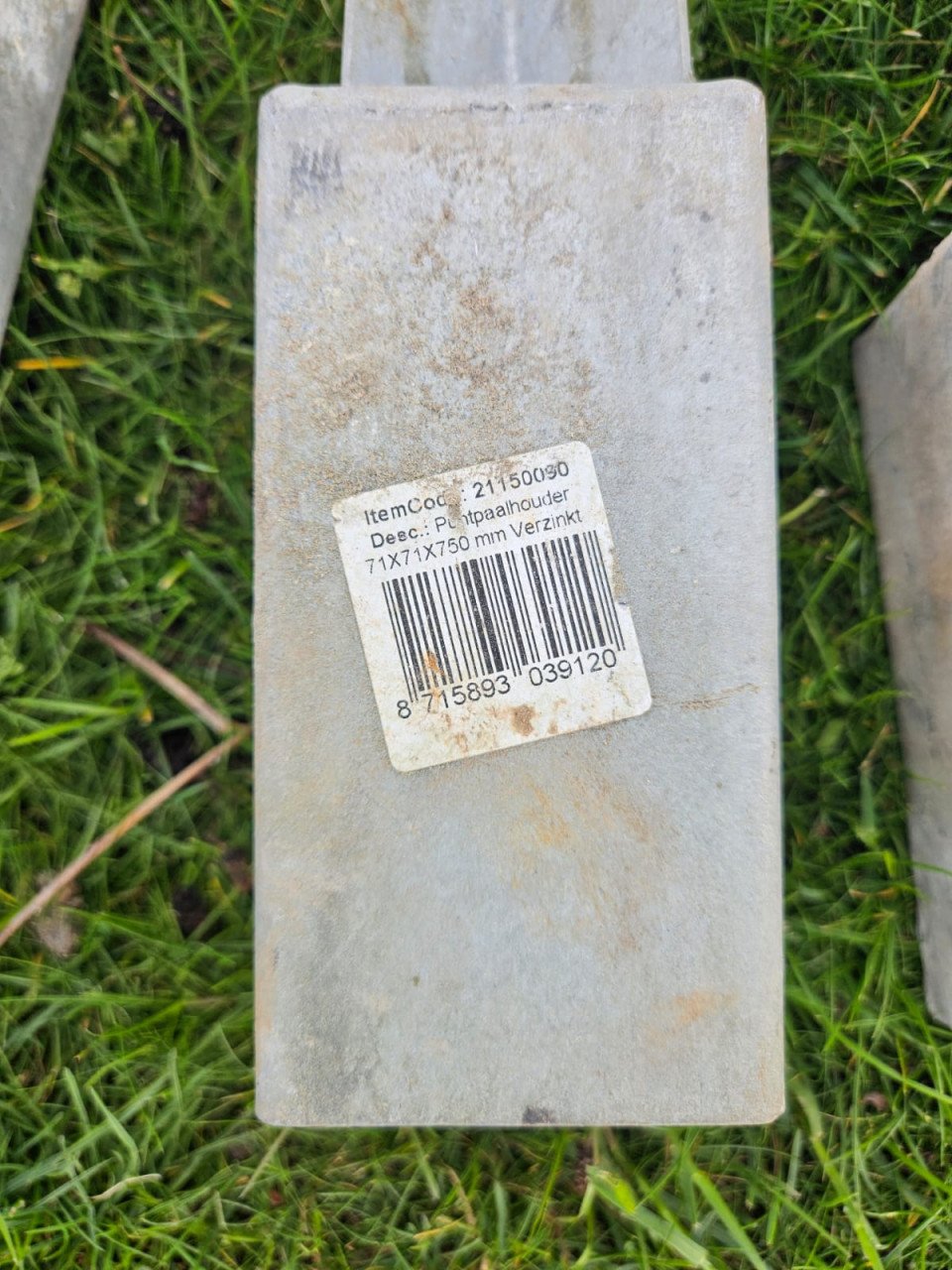 Paalhouder, Grondanker voor tuinscherm of schuttingpalen 9 stuks.