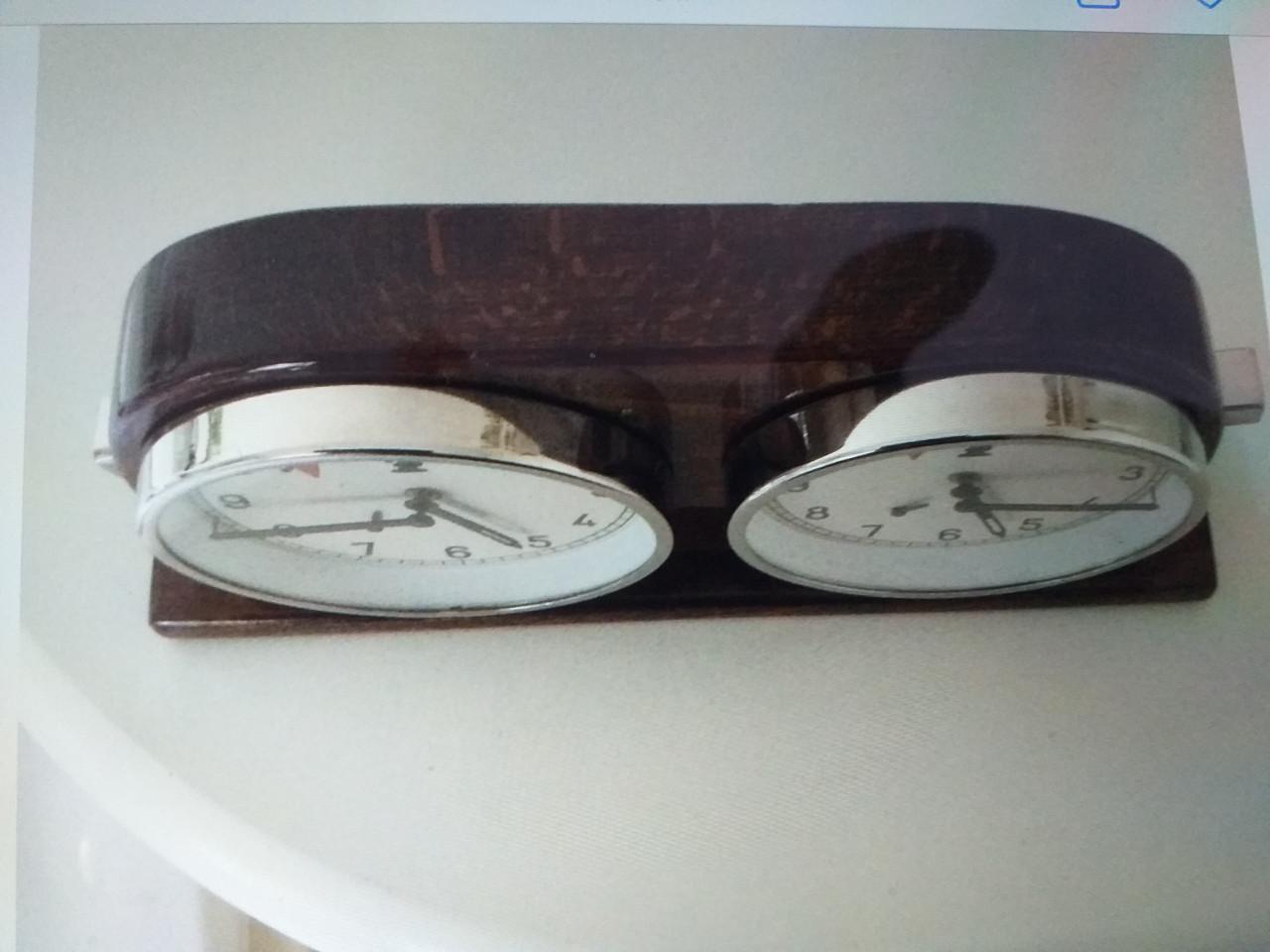 Schaakklok  Homas  MOM