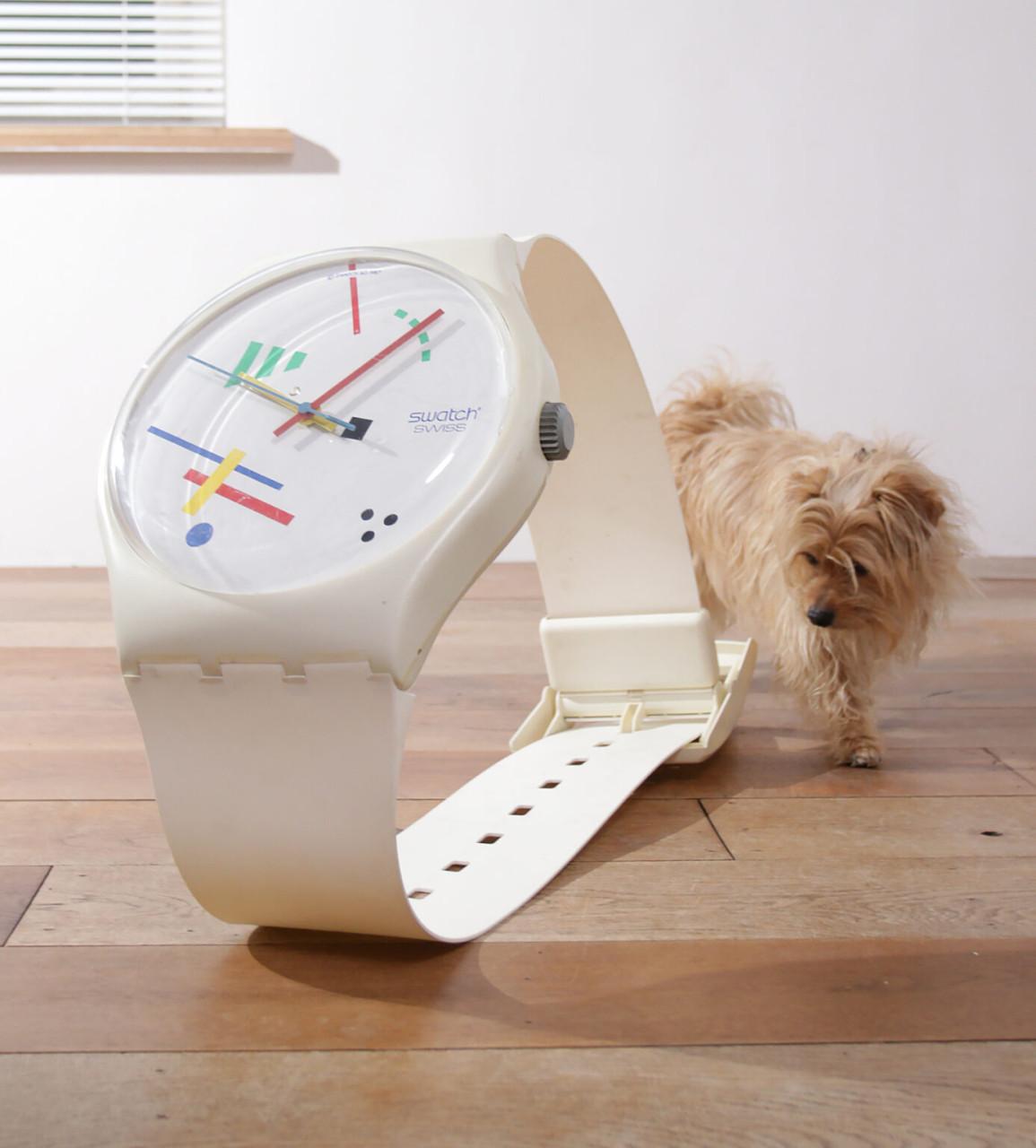 Maxi Swatch horloge 209 cm. !