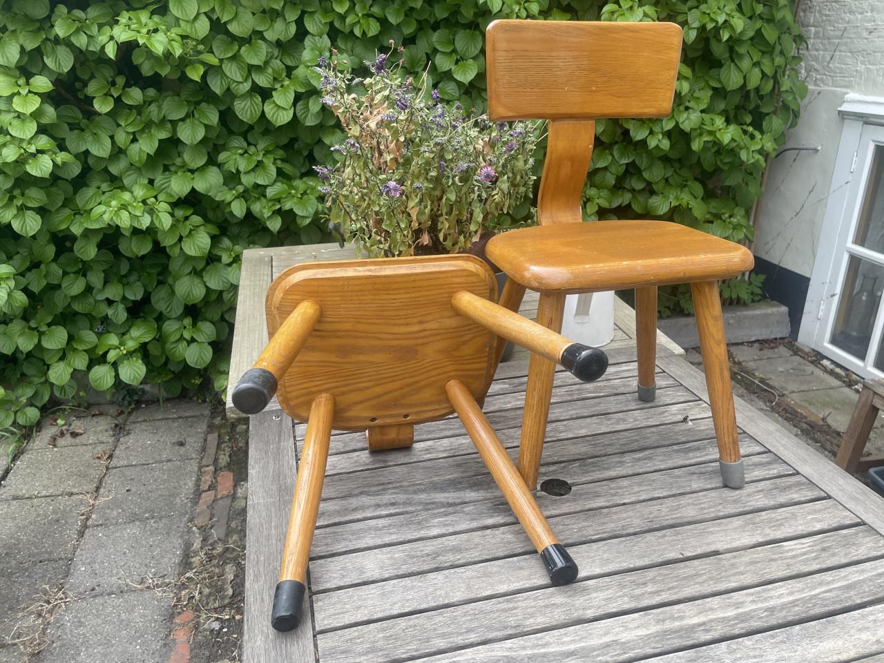 Houten kleuter kinder stoeltjes