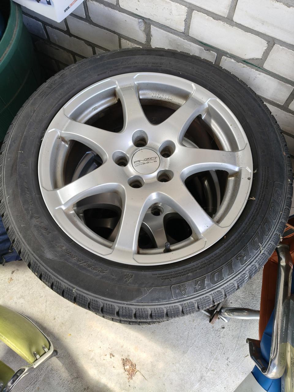 Velgen steek  5x114,3.