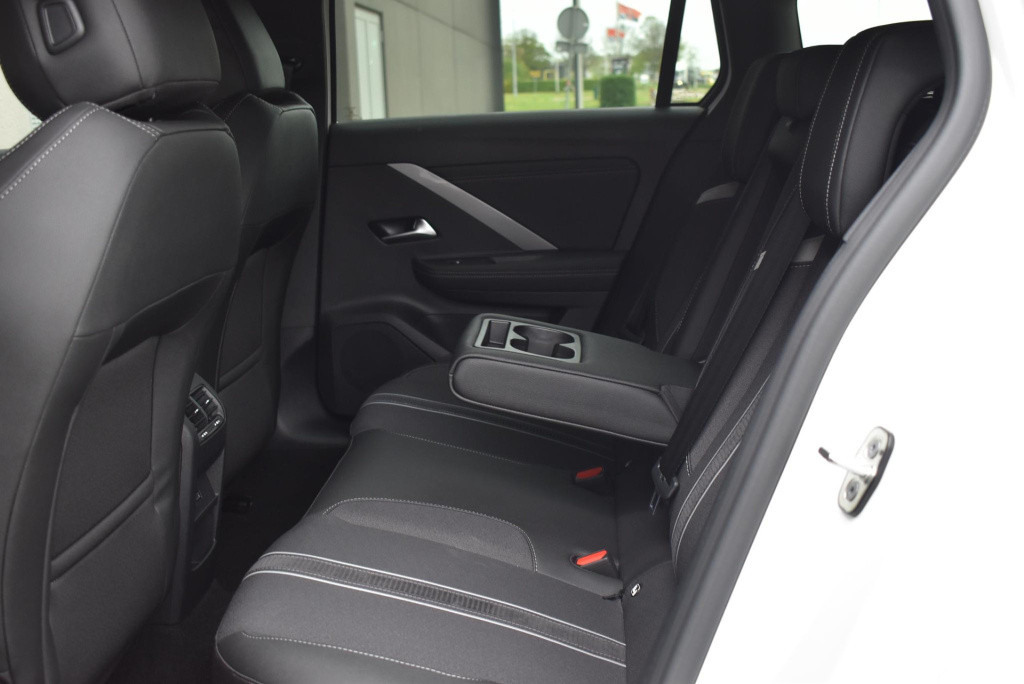 Opel Astra sports tourer 1.2 gs line automaat || van mossel voorraadvoordee