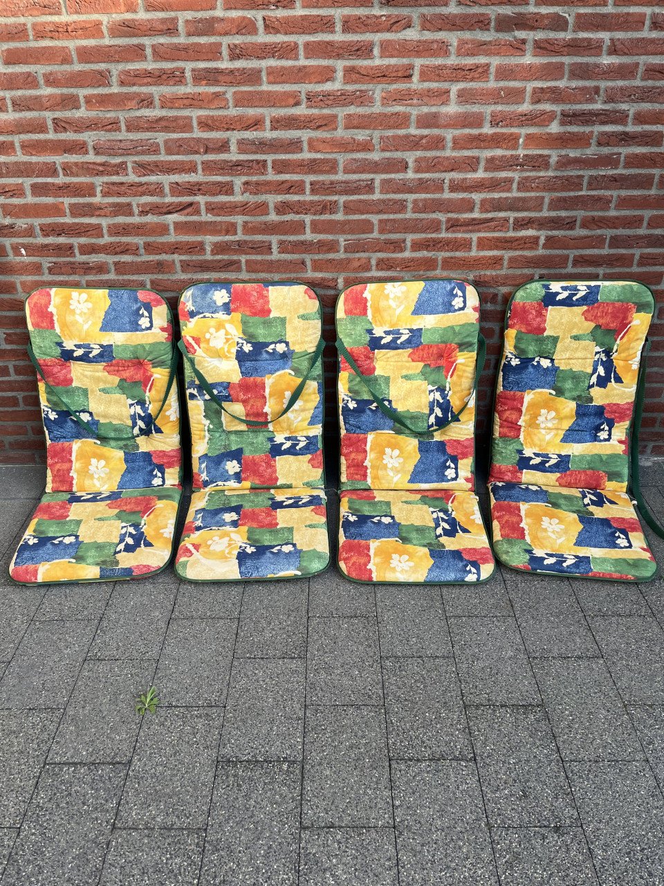 4 kussens voor tuinstoelen