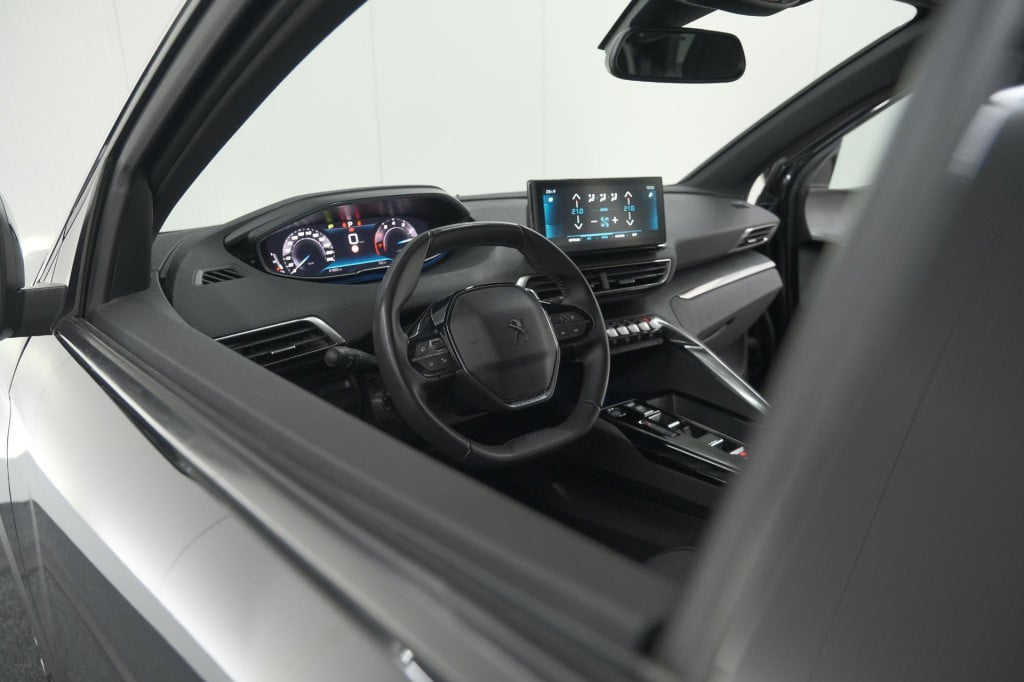 Peugeot 5008 puretech 130 eat8 active pack business | 7 zitplaatsen | camer