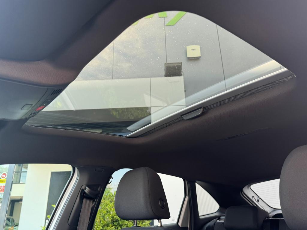 Volkswagen Taigo 1.0 tsi r-line * panoramadak * carplay * acc * clima