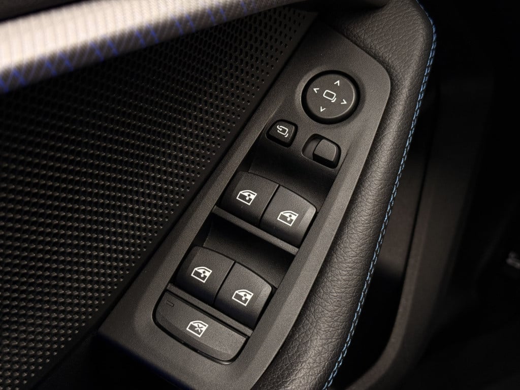 BMW 1 Serie 118i executive m-sport | stoelverwarming | led | stuurverwarmin