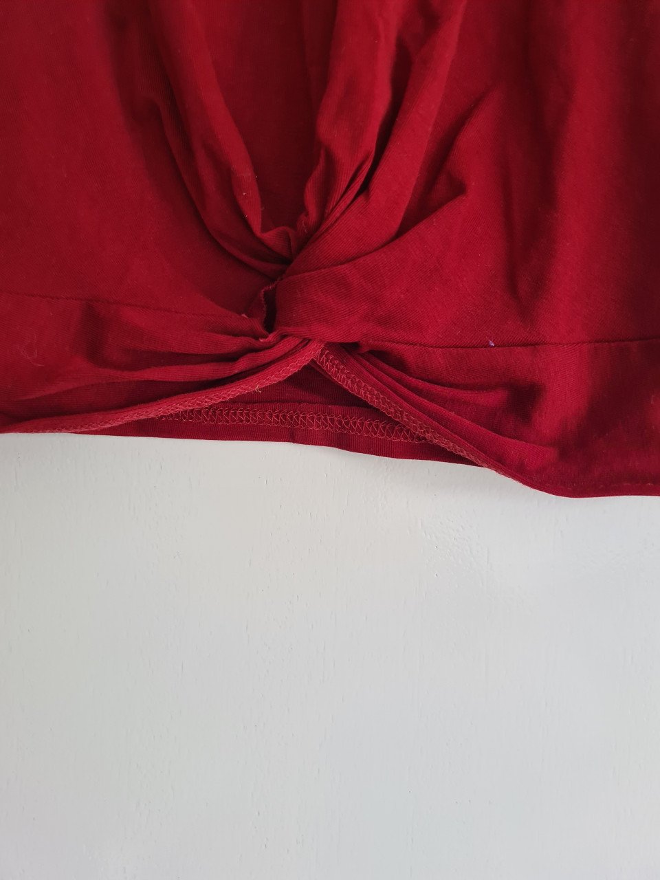 Bordeau rood shirt met knoop detail Mt 128-134