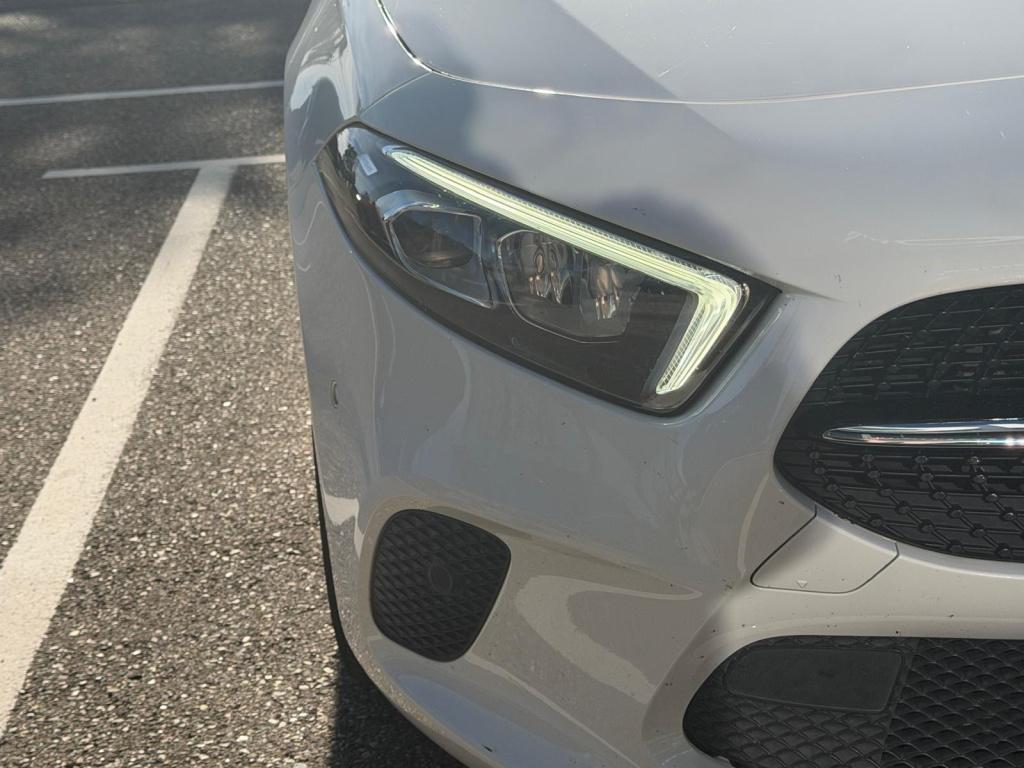 Mercedes-Benz A-Klasse 220 launch edition l panoramadak l mbux l camera l n
