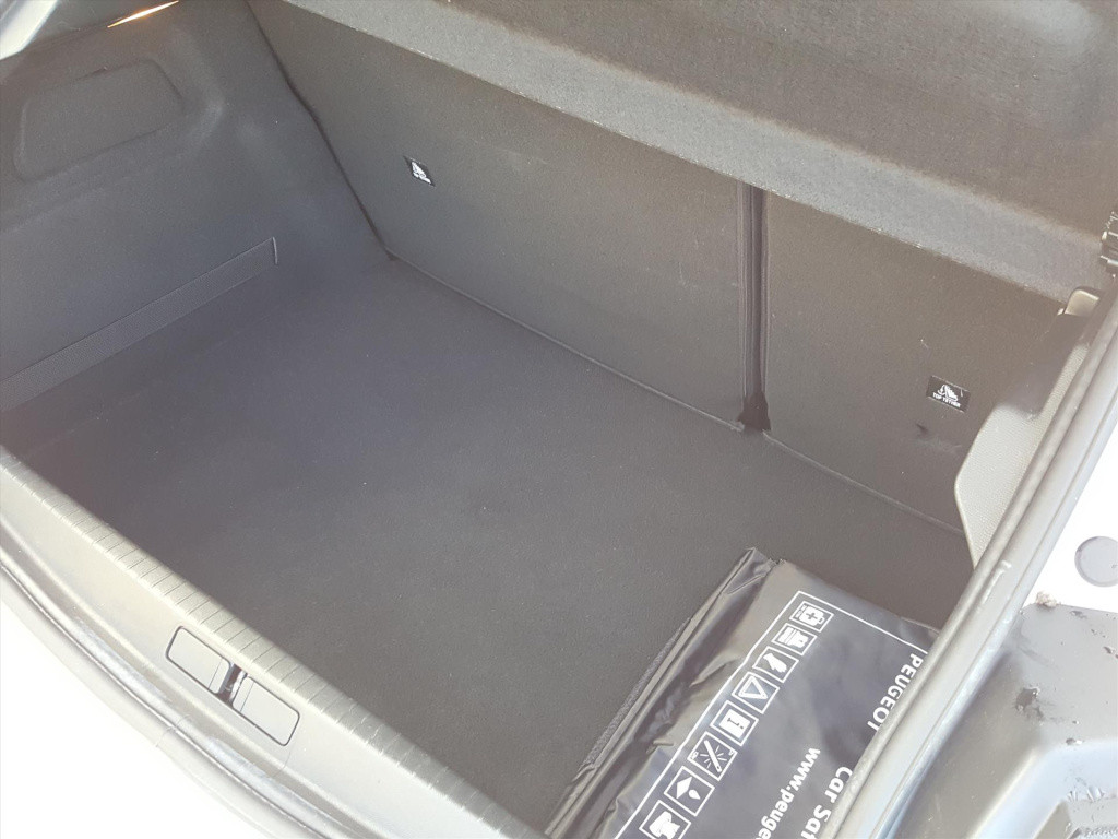 Peugeot 208 allure 1.2 pt-100pk navigatie | apple carplay & android auto | 