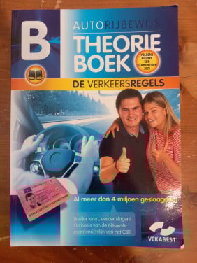 Autorijbewijs theorieboek