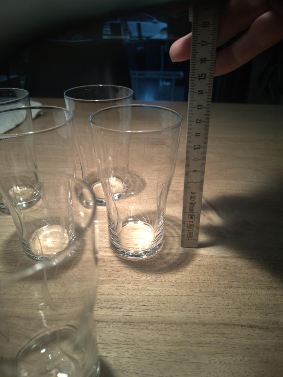 Fijne glazen, meerdere modellen, met gravering