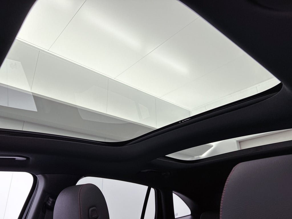 Mercedes-Benz Gla-klasse 180 business solution amg | trekhaak | parkeerpakk