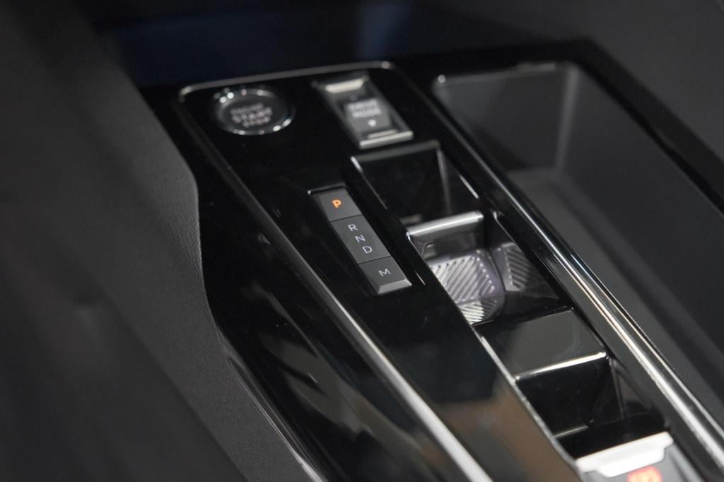 Peugeot 3008 puretech 130 eat8 gt | dodehoekdetectie | adaptieve cruise con