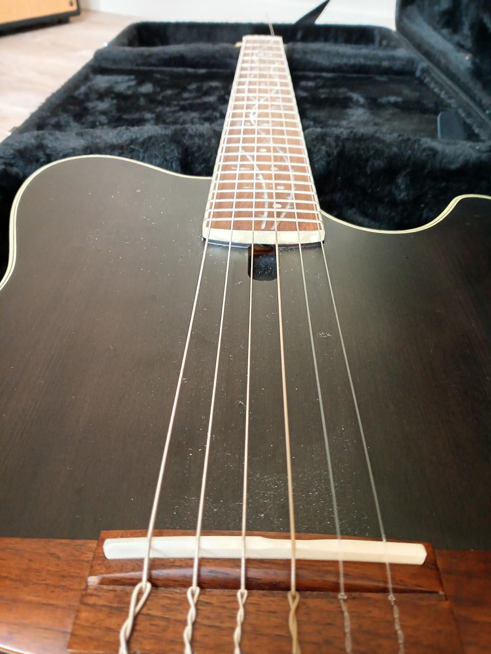 Te koop Ibanez TOD10N Tim Henson Sign. incl. nieuwe koffer