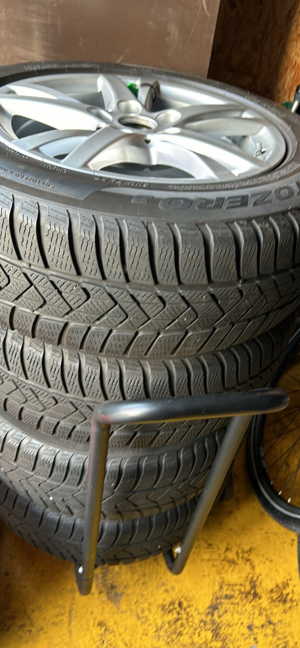 Originele BMW velgen met winterbanden