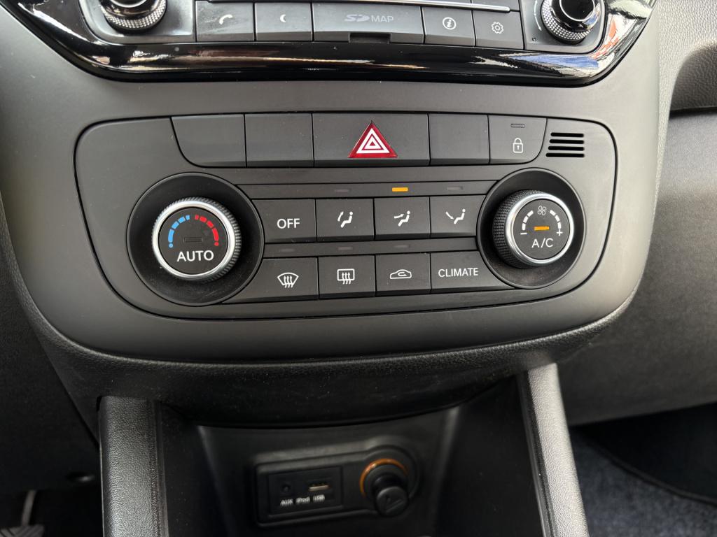 Kia Venga 1.4 cvvt dynamicplusline | navi | achteruitrijcamera | parkeersen