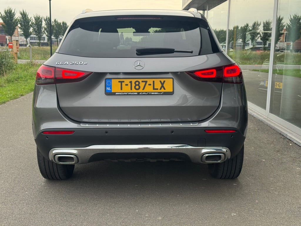 Mercedes-Benz Gla-klasse 250 e progressive business line automaat , achteru
