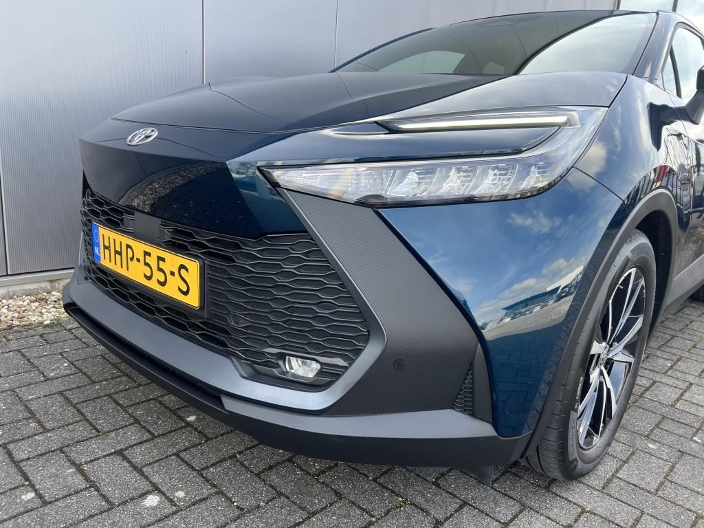Toyota C-hr 1.8 hybrid 140 dyn