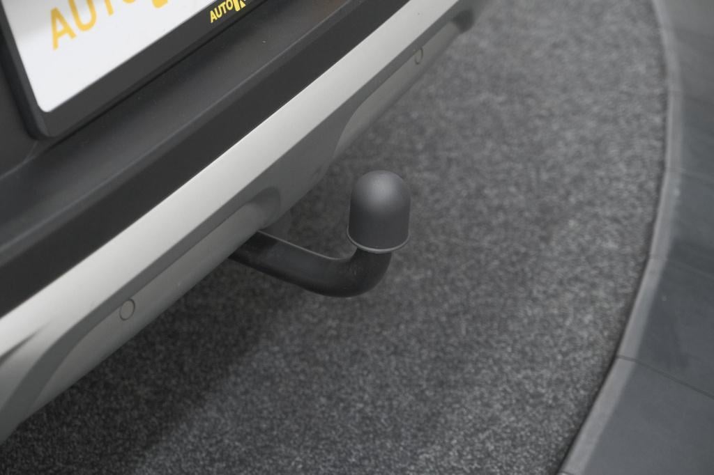 Renault Kadjar 1.3 tce 140 edc limited | trekhaak | allseason banden | stoe