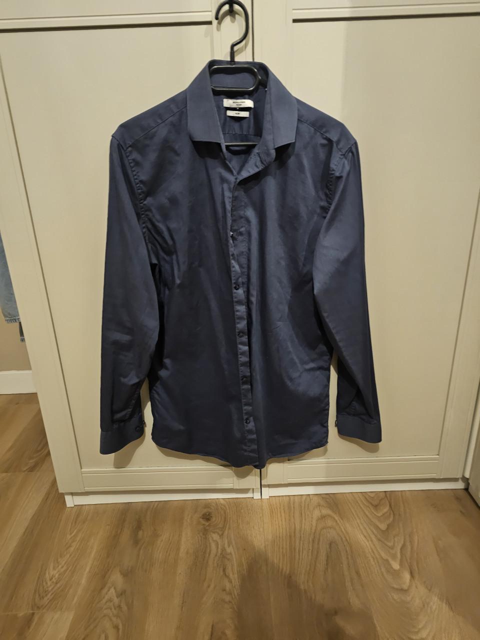 Diverse merkoverhemden en truien (echt)