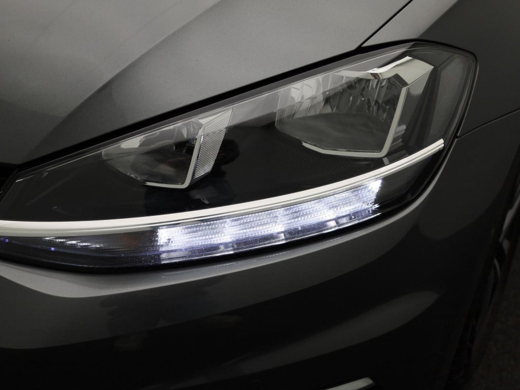 Volkswagen Golf variant 1.0 tsi comfortline | iq-drive | lmv | navigatie | 