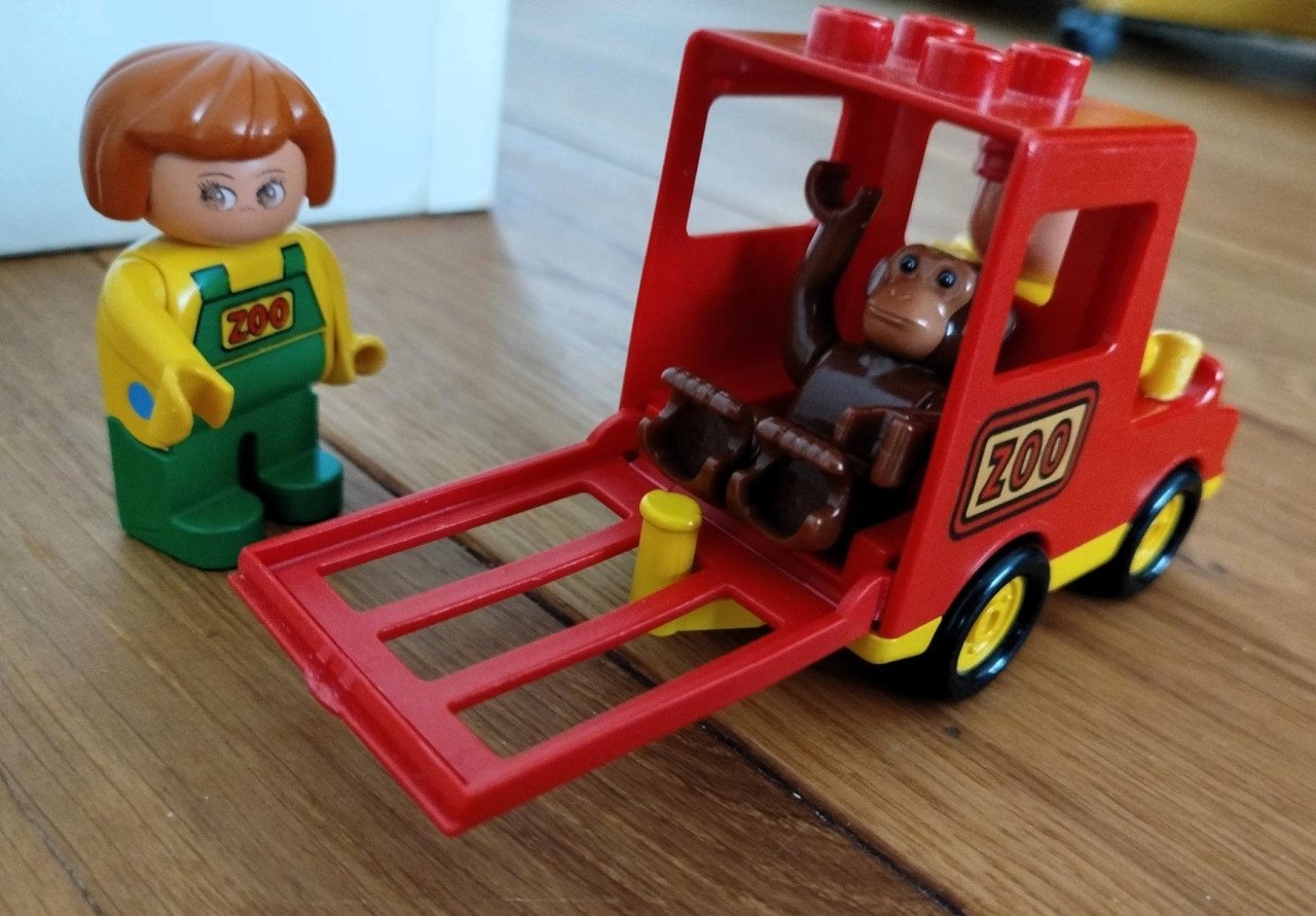 DUPLO ZOO AUTO MET 2 DIERENVERZORGERS EN AAP